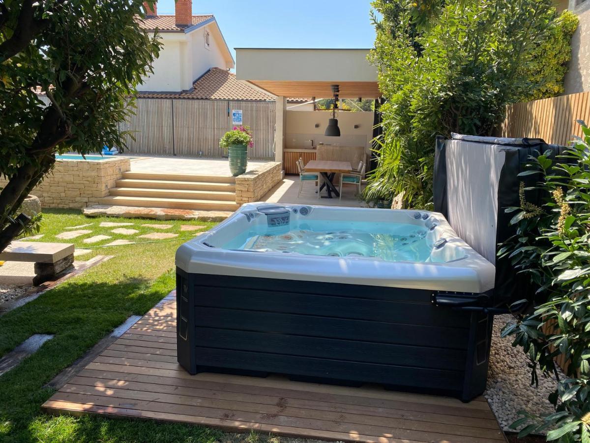 Residence Pecek Novigrad Istria Eksteriør bilde